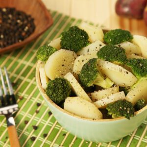 PAPAS EN RODAJAS AL VAPOR CON BRÓCOLI